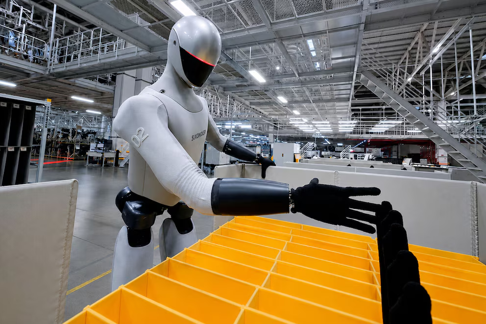 Robot humanoide ya trabaja en fábricas y produce un auto cada 76 segundos
